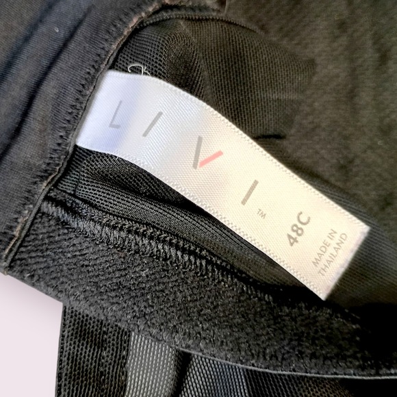 Sold‎ - Picture 3 of 9